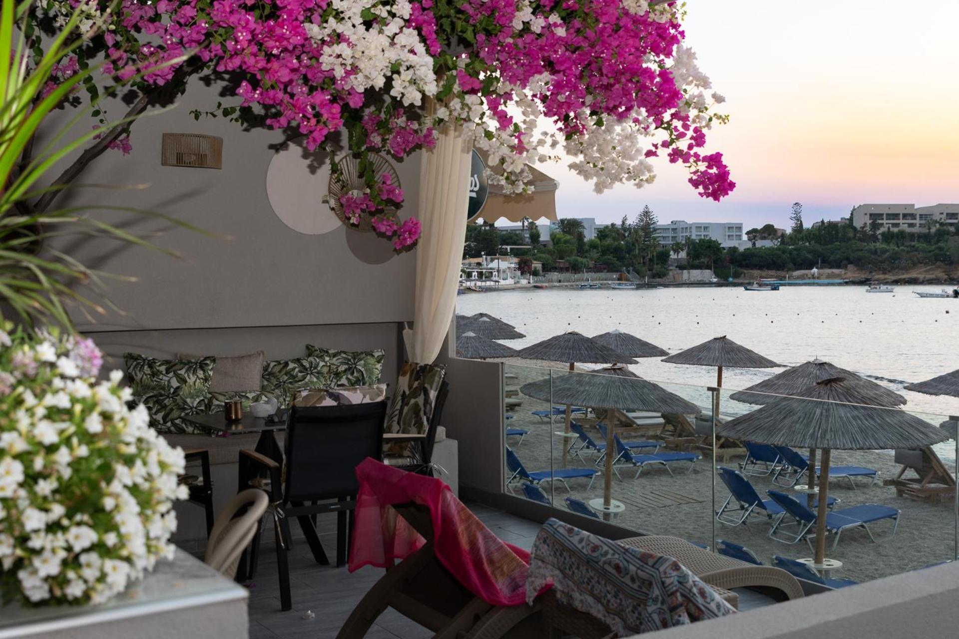 Buganvilla-Sea Front Villas Agia Pelagia  Bagian luar foto